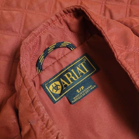 Women’s Ariat Western Red Quilted Zip Up Cowgirl Puffer Vest Size Small - Picture 4 of 4